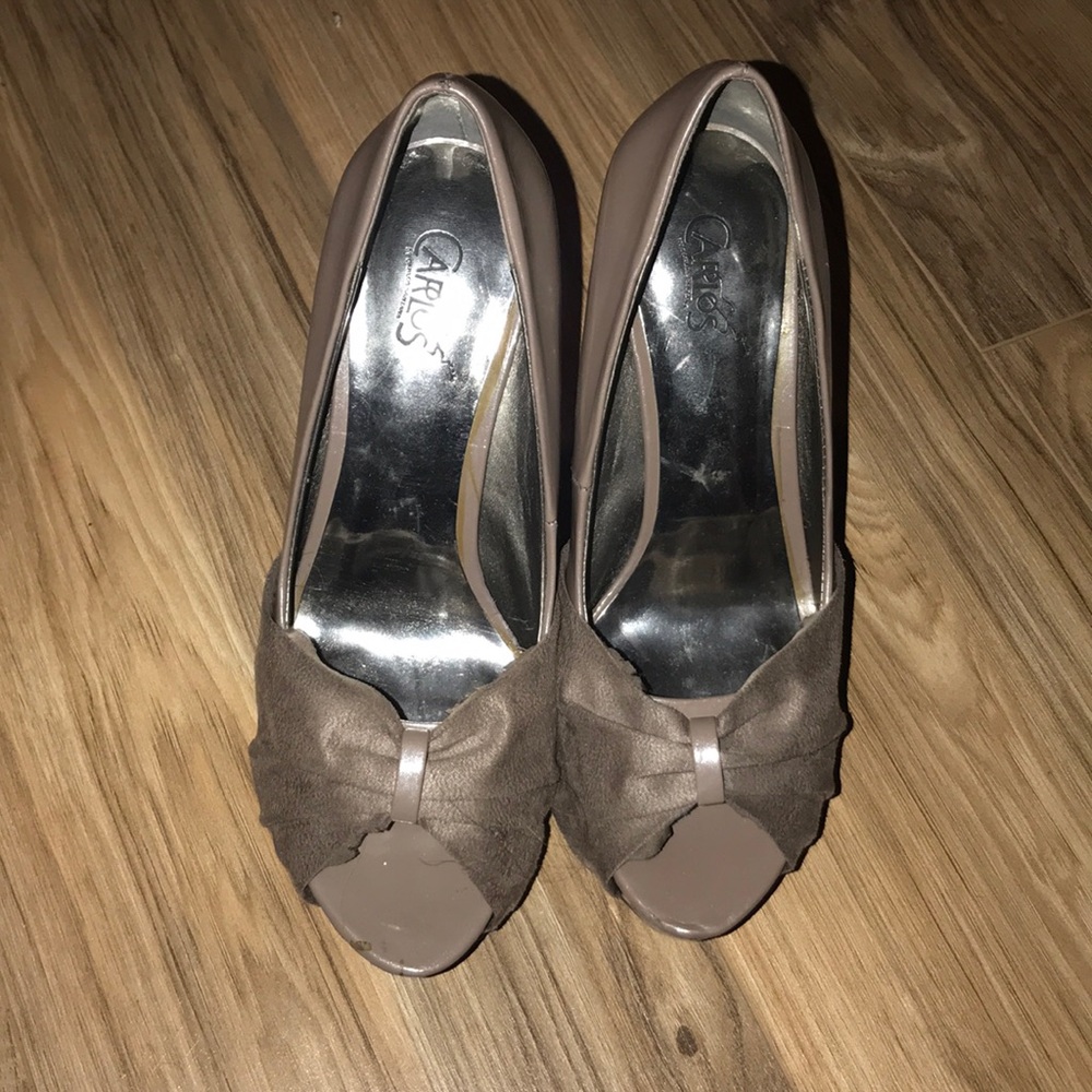 Carlos Santana mocha dress heels